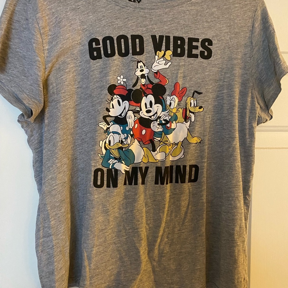 Disney Mickey and Friends Good Vibes on My Mind Graphic T-Shirt, Women's Large
